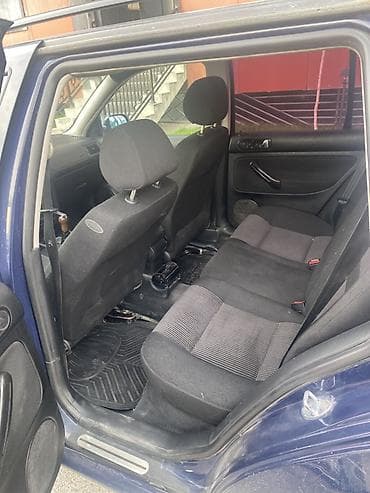 хечбек: Volkswagen Golf: 2000 г., 2 л, Механика, Бензин, Универсал — 5