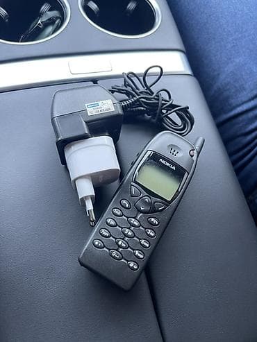 нокя: Nokia 6110 Navigator, Б/у, цвет - Черный — 6