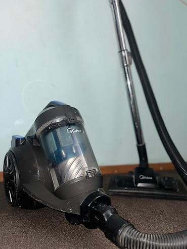 Климатическая техника: Продаю 2 пылесоса Мидеа б/у в рабочем состоянии.цена — 1
