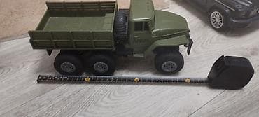 сборные модельки: Набор крупномасштабных моделей/игрушек автомобилей (3 шт.) — 2