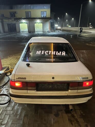 Mazda 626: 1989 г., 2 л, Механика, Бензин, Седан