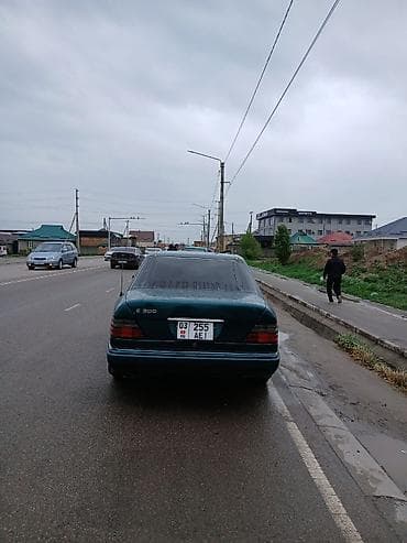 расходомер мерс 3 2: Mercedes-Benz W124: 1990 г., Ручные, Бензин, Седан — 4