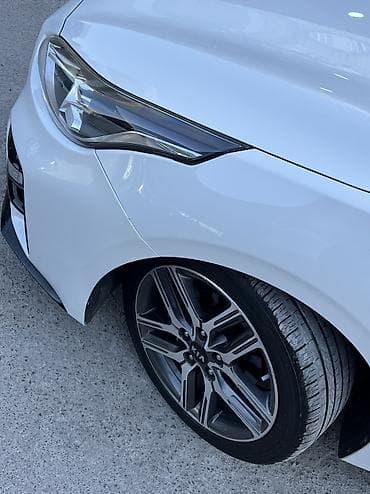 күзгү: Kia K3: 2019 г., Бензин, Седан — 2