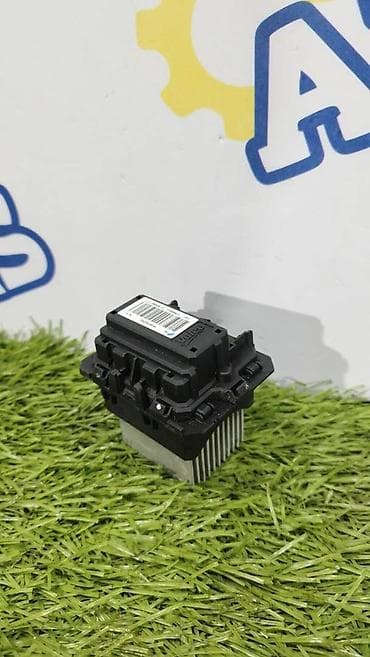 Subaru Forester v-2.0 turbo 2014 год, реостат печки