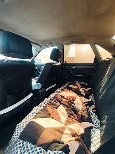 100: Audi 100: 1991 г., 2 л, Механика, Бензин, Седан — 4