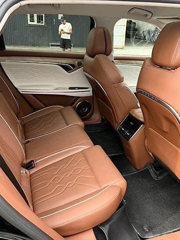 эво полик: Voyah : 2023 г., 1.5 л, Автомат, Гибрид, Кроссовер — 7