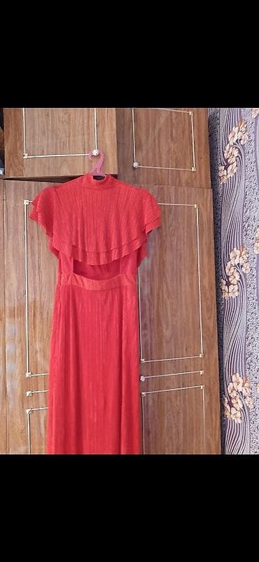 second hand: Платье на выпускной! Продаю очень красивое шикарное вечернее красное — 3