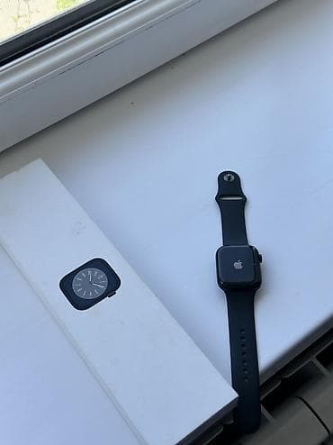 Продаю Apple Watch 8 45mm Состояние отличное, акб 85% Работает