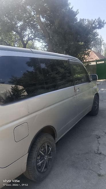 линолеум для авто: Honda Stepwgn: 2003 г., Минивэн — 1