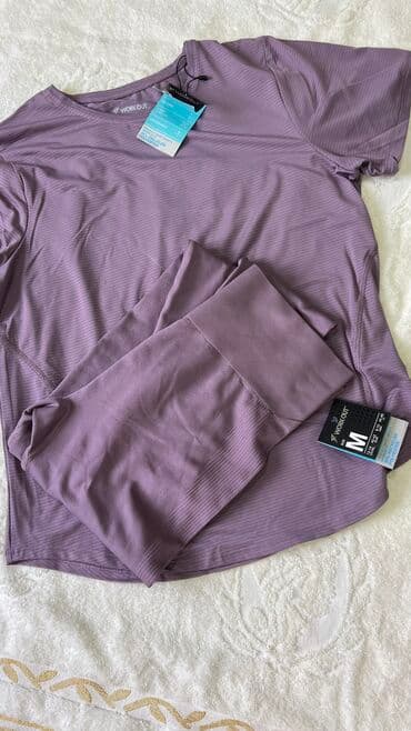 спортивное оборудование: Спортивный костюм двойка,высокого качества,привозили из Англии,лосины — 1