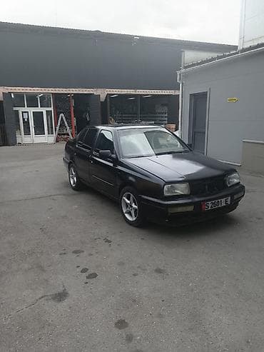 vin code: Volkswagen Vento: 1992 г., 1.8 л, Механика, Бензин, Седан — 1