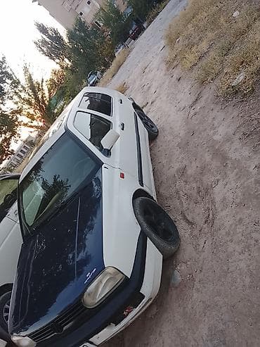 volk: Volkswagen Golf: 1993 г., 1.8 л, Механика, Бензин, Хэтчбэк — 1