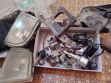 лёд туманки: Комплект противотуманных фар Nissan 2000 г., Б/у — 2