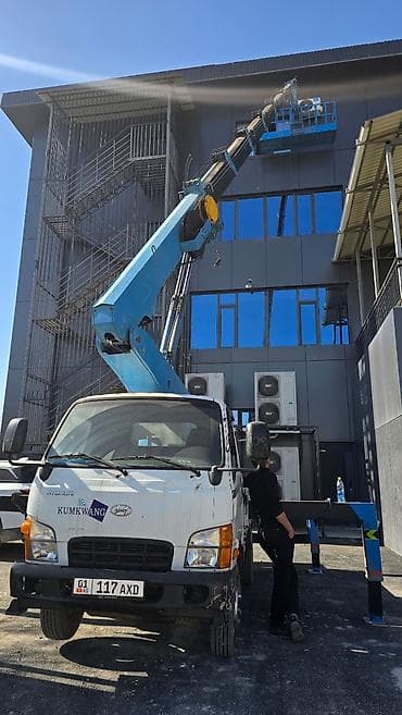 Услуги автовышки стрела 26 метров. минимальный выезд 2 часа. работаем