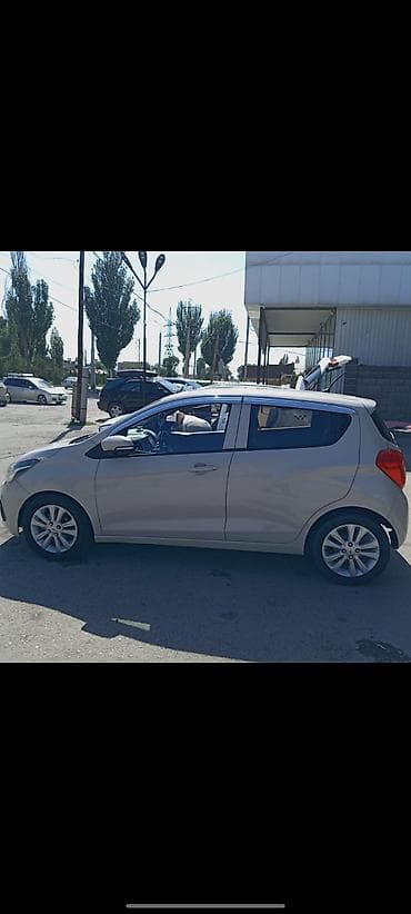 Chevrolet Spark: 2016 г., 1.1 л, Автомат, Бензин, Хэтчбэк — 4