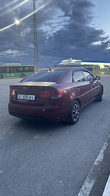 vaz 2109: Kia Cerato: 2011 г., 1.6 л, Механика, Газ, Седан — 4
