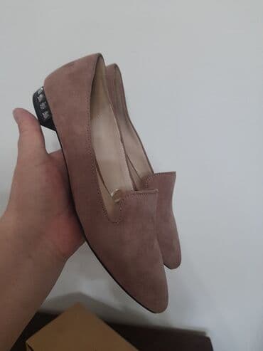 Прокат одежды: Женские фирменные замшевые туфли или балетки. Mng фирма . Размер — 2