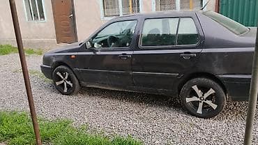 11 r20: Volkswagen Vento: 1993 г., 1.8 л, Ручные, Бензин, Седан — 3