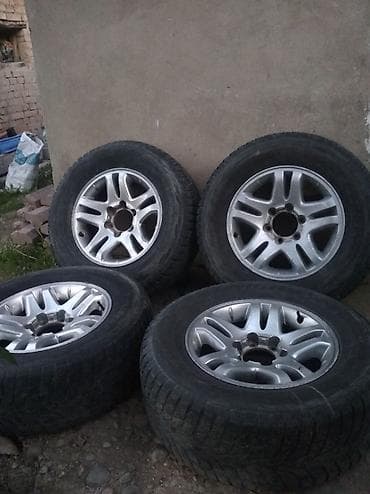 Продаю! Комплект дисков с резиной! Подойдут на многие внедорожники