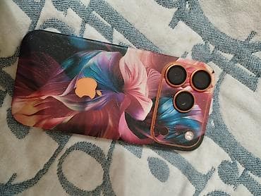 IPhone 17 Pro, Б/у, 256 ГБ, Оранжевый, Зарядное устройство, Защитное стекло, Чехол