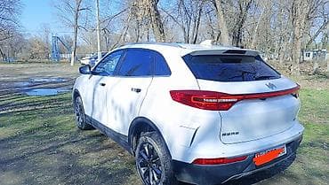 suv: Weltmeister E5, 2021 г., 113000 км, Передний, В наличии — 4