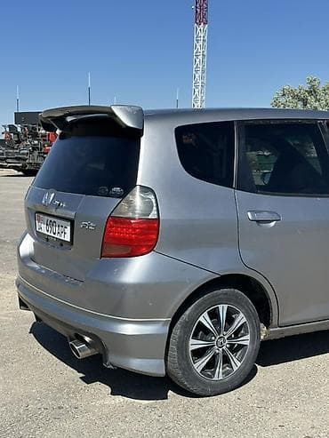 манитор фит: Honda Fit: 2003 г., 1.5 л, Вариатор, Бензин, Хэтчбэк — 7