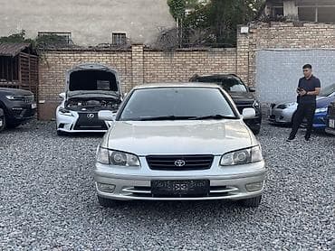 Toyota Camry: 2020 г., 2.2 л, Автомат, Газ, Седан — 2