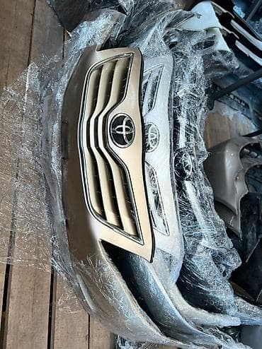 xv40: Бампер Toyota, Б/у, Оригинал — 1