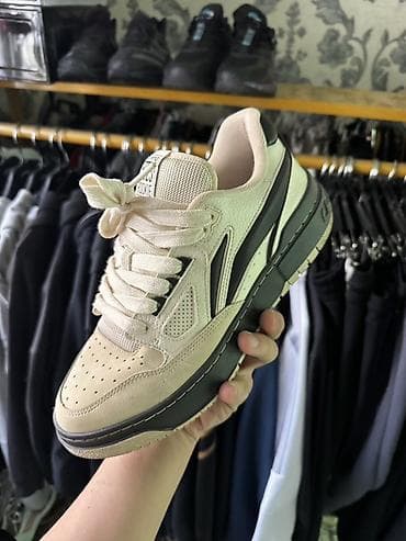 stan smith: Кроссовки низкие, бежево‑чёрная расцветка. - Верх комбинированный — 1