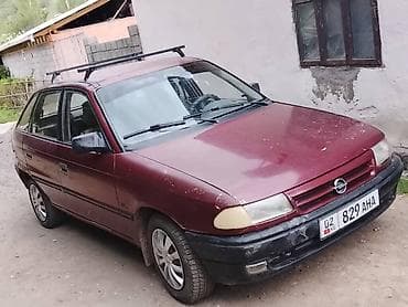 e90 bmw: Opel Astra: 1992 г., 1.6 л, Механика, Бензин, Хэтчбэк — 2