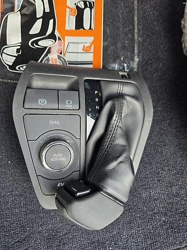 Детали салона: Блоки управления Toyota — комплект 1) ЭБУ двигателя (Engine Control) — 7