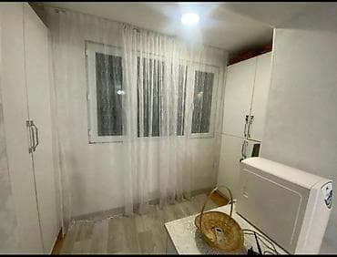 хата 2 комнатная: 50 м², 2 комнаты, Военторг — 2