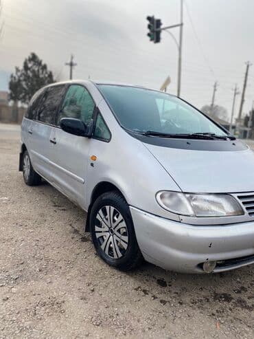 авто в рассрочку с первоначальным взносом: Volkswagen Sharan: 1996 г., 2 л, Механика, Газ, Универсал — 4