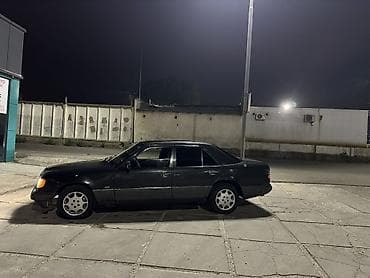 Mercedes-Benz W124: 1992 г., 2 л, Механика, Бензин, Седан