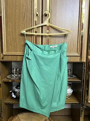 шелк: Продаю платья для дам на 46 размер цена 2000. Юбки по 1000 сом — 7