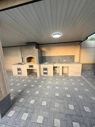 сулайман тоо: Продаётся совершенно новый особняк Площадь: 250 м2 Участок 4.5 — 4