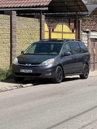 toyota 25: Toyota Sienna: 2010 г., 3.5 л, Автомат, Газ, Минивэн — 1
