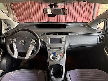 e2 byd: Toyota Prius: 2012 г., 1.8 л, Автомат, Гибрид, Хэтчбэк — 3