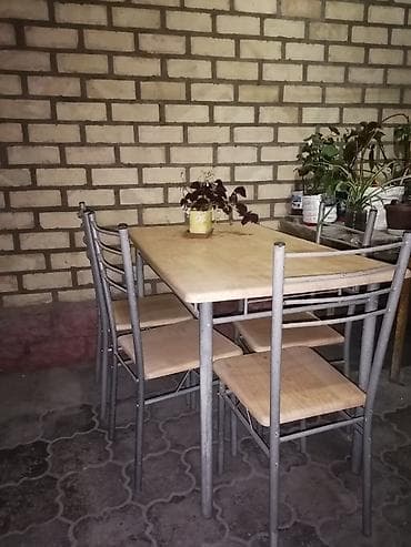 Кухонный стол и стул, Б/у, Самовывоз, цвет - Бежевый