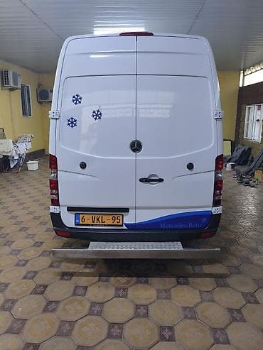 прием холодильников: Рефрижераторный фургон Mercedes-Benz Sprinter 2010 год объем двигателя — 5