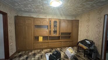 шкафы для гостинной: Гарнитур для зала, Б/у, Шкаф, ДСП, Самовывоз, цвет - Коричневый — 1