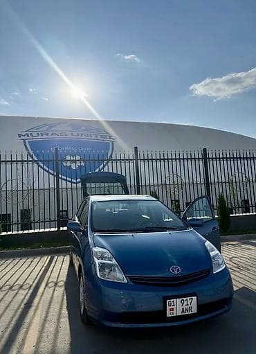 corolla 2004: Toyota Prius: 2005 г., 1.5 л, Гибрид, Хэтчбэк — 3