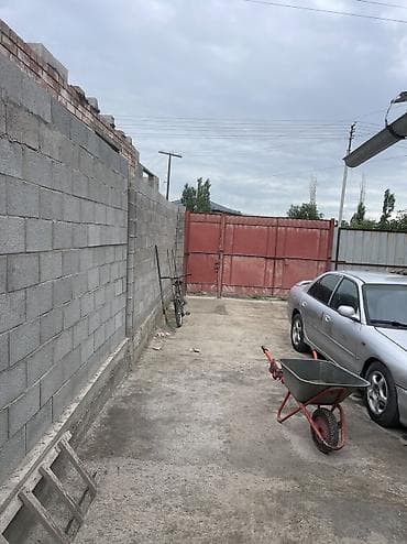 по ленинское: Продаю дом первая линия.Село Жал в Ленинском р-не,учаток по — 3