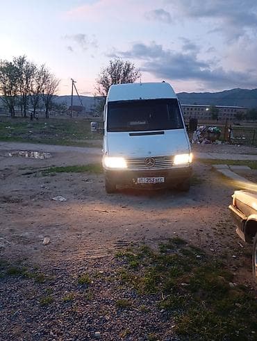 авто сатылат: Жеңил жүк ташуучу унаа, Mercedes-Benz — 1