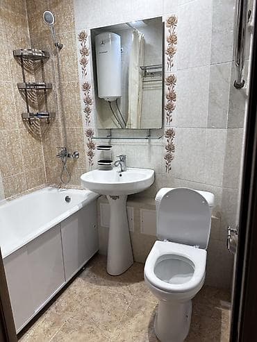 3комн квартира: 3 комнаты, 64 м², 104 серия, БГУ 104 серия, 1 этаж, Евроремонт — 4