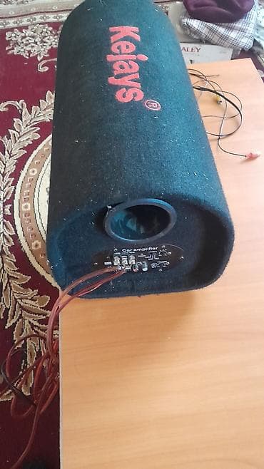 Сабвуфер в трубе Kejays с встроенным усилителем - Форм-фактор