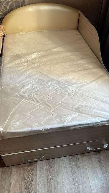Үй жана бакча: Бир кишилик керебет, Матрасы бар, узуну - 190 см — 2