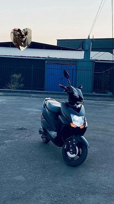 daewoo takuma: Скутер 50–125 см³, городской, черный - Агрессивный пластиковый обвес — 2