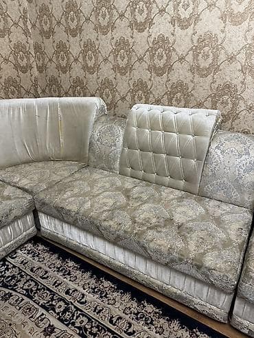 углов: Угловой диван, C подушками — 3