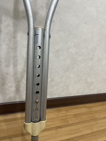 Медтовары: Подмышечный костыли регулируемый. - Материал: лёгкий алюминий. - — 2